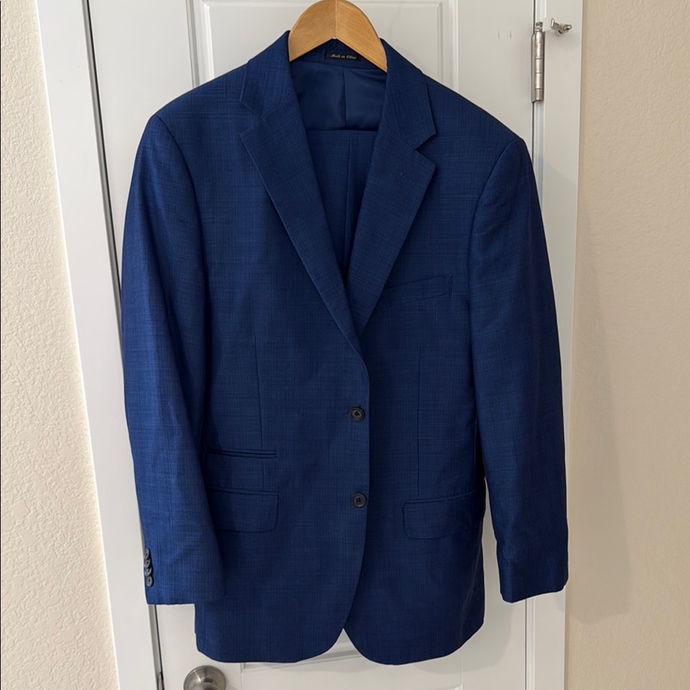 Classic Blue Suit with Notched Lapel and Tailored Fit